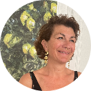  Caroline   Girardot  , Professeur de Yoga  à Orléans 
