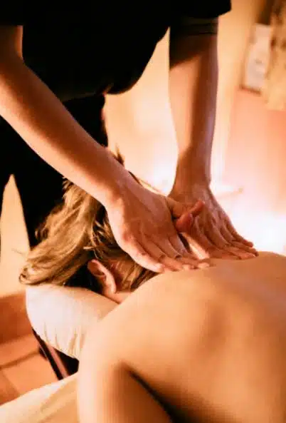 Photo numéro 8 de la galerie de Camelia Massages (Camille Bonneville) : Masseur bien-être à Saint-Jean-Froidmentel. Prendre RDV