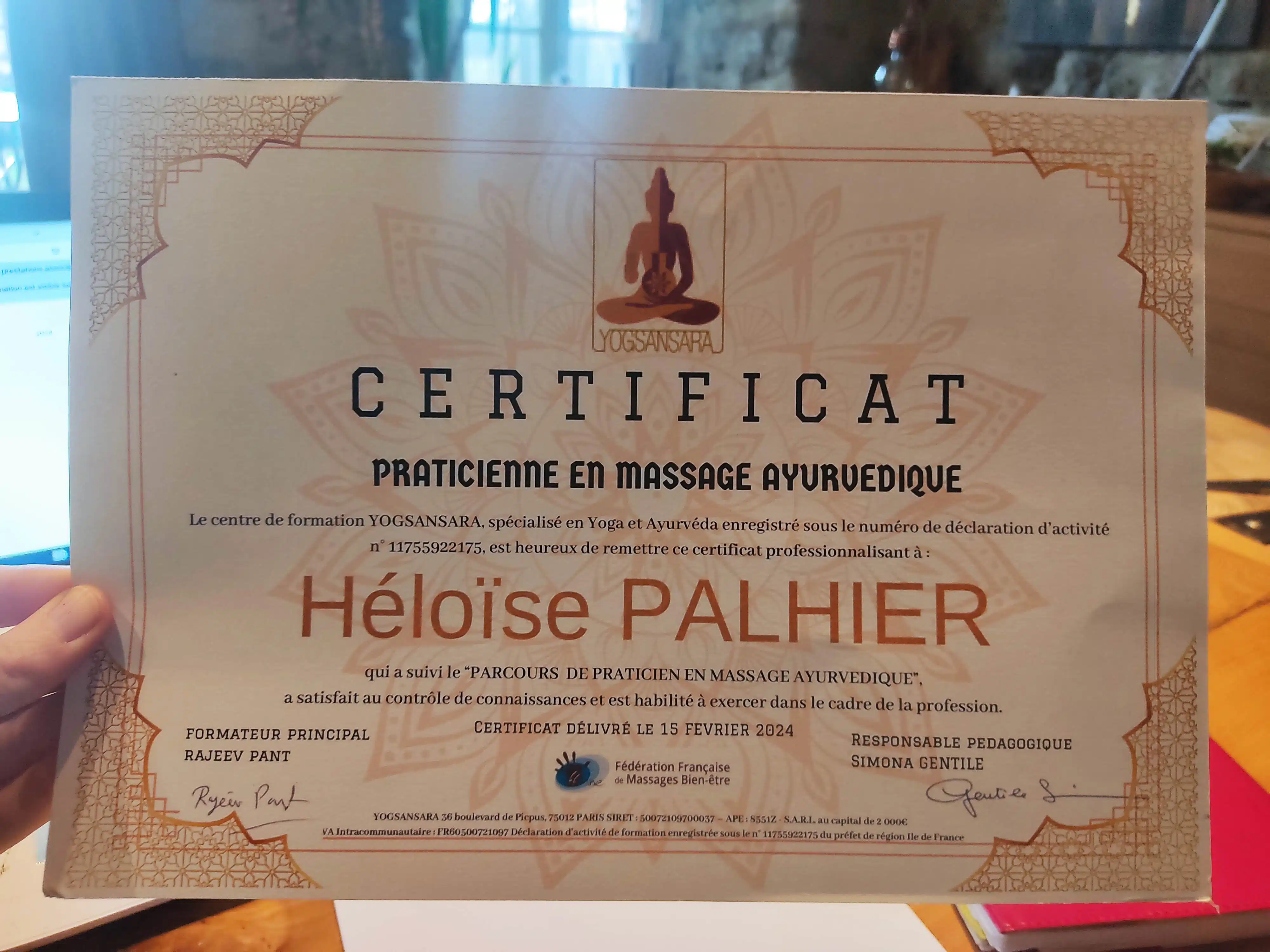 Photo numéro 1 de la galerie de Héloïse Palhier : Masseur bien-être à Saint-Julien-Chapteuil. Prendre RDV